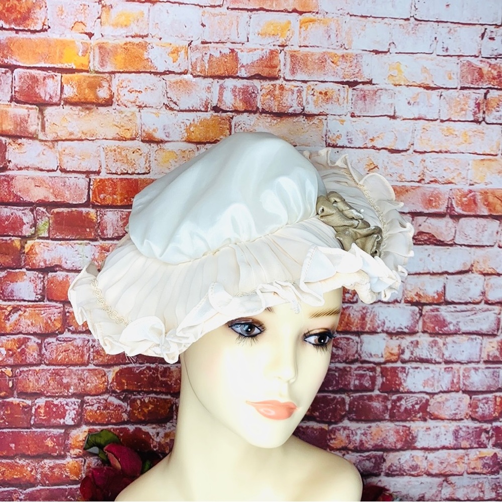 Vintage Handmade Pink and Cream Cottage Core Bonnet